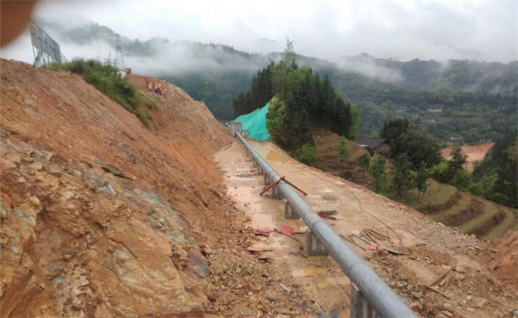 711mm螺旋鋼管，南寧自來(lái)水供水鋼管，DN200螺旋管，濾水鋼管廠(chǎng)家