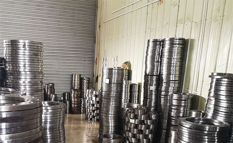 鋼材場(chǎng)焊管廠，大型鋼管生產(chǎn)廠家，2100mm大口徑螺旋焊管，1100mm螺旋鋼管