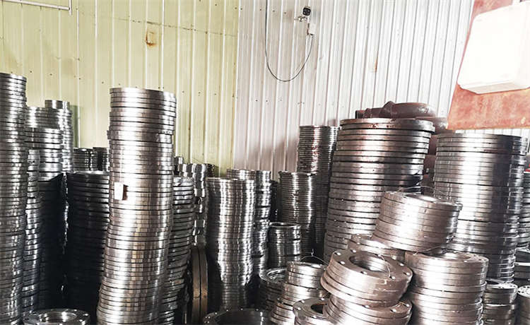 知名鋼管生產(chǎn)廠家，六油四布防腐螺旋管廠家，dn1900螺旋管，1020-10mm螺旋管