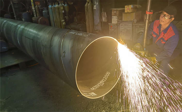 D1420螺旋管，1420mm螺旋焊管，鋼材場(chǎng)螺旋管型號(hào)規(guī)格，鋼材場(chǎng)防腐螺旋管廠家