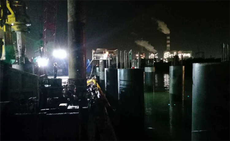 1000-20厚鋼立柱加工廠家，崇左DN400mm螺旋管，426螺旋焊管，大型螺旋鋼管廠家質(zhì)量可靠