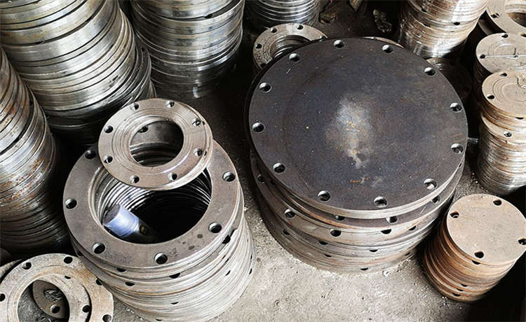 3420 724mm螺旋鋼管，清遠(yuǎn)711mm螺旋焊管，dn1000mm螺旋鋼管，鋼材場打樁螺旋鋼管