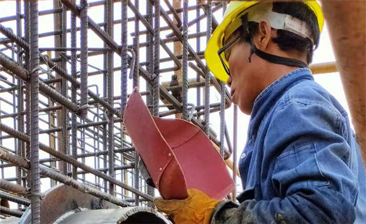 1320螺旋管廠家，給水防腐螺旋管，內(nèi)徑1600mm螺旋管，螺旋焊管2400